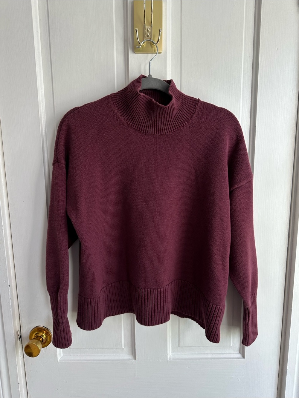 GAP Women's Mock Neck Sweater in Burgundy